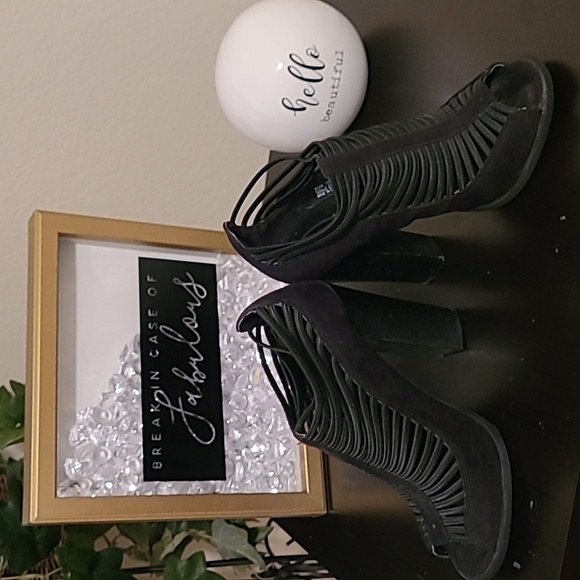 Open Toe Heels - Picture 2 of 2